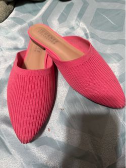 Pink women’s shoes, mule