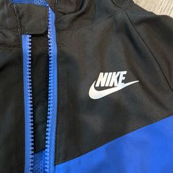 Nike 4t light jacket