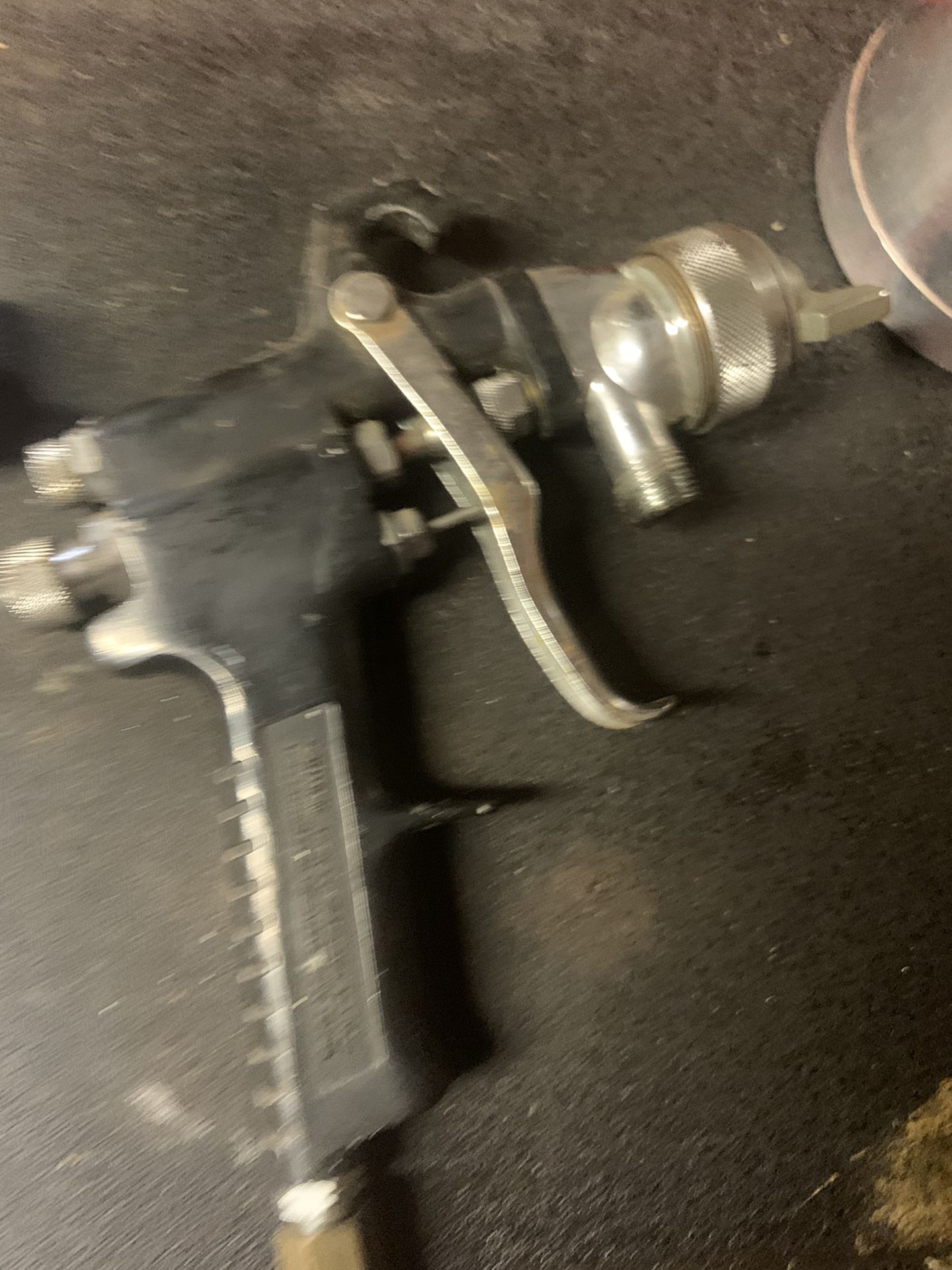 Spray G U N 