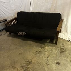 Black Futon
