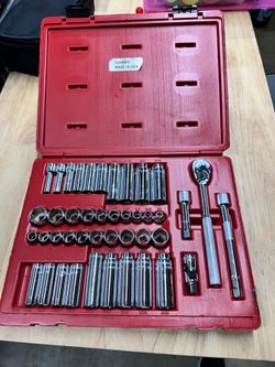 MAC Tools SX446BR 44-Pc 3/8” Drive SAE & Metric Socket Set – Made in USA