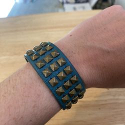 Turquoise Bracelet with Studs and Snaps 8”