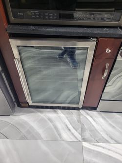 Insignia Wine 24" Beverage Center In Stainless Steel