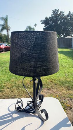 Table lamp