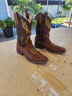 Boots for women