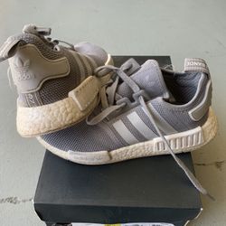 Adidas NMD Size 7 Youth 