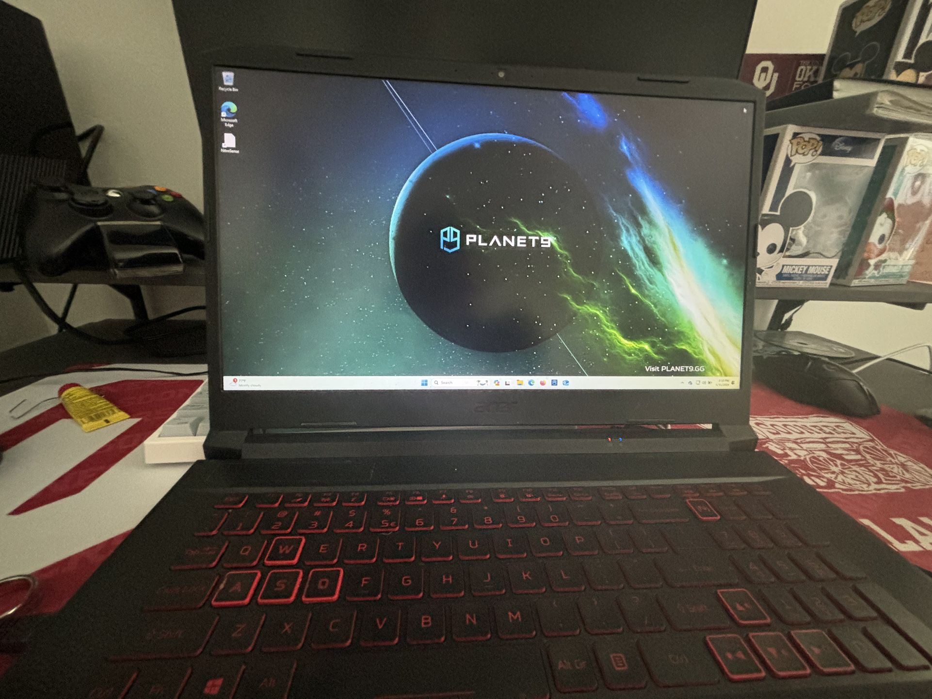 Acer nitro 5 gaming laptop with a light up keyboard 