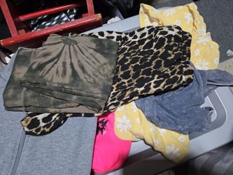 6 Pc Girls cloths lg/xlg