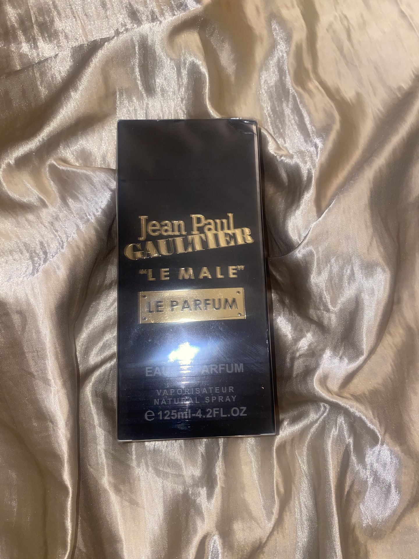 Jpg La male parfume. Jpg black bottle