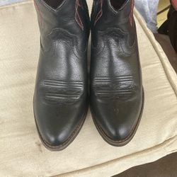 ARIAT. Women’s Boots Size. 8B. Black