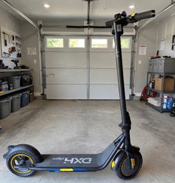 DXH X8 Pro Electric Scooter - Great Condition- Accepting Offers