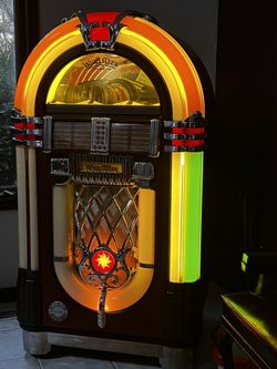 Wurlitzer 1015 Tribute Edition Jukebox 