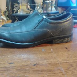 Men's Dress Shoes By Rockport Size 10.5 $20