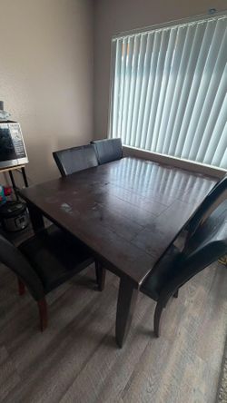 Kitchen Table / Dining Table with 6 Chairs