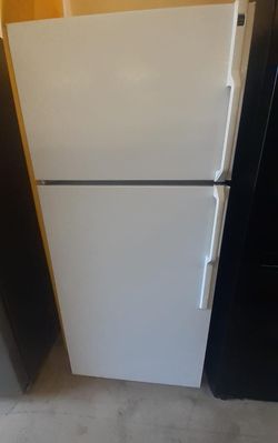 GE  Top Mount  White Refrigerator
