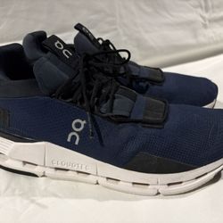 On cloud “CloudNova 2” Men’s Athletic Running Shoes size 10