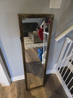 Mirrotek Jewelry Armoire