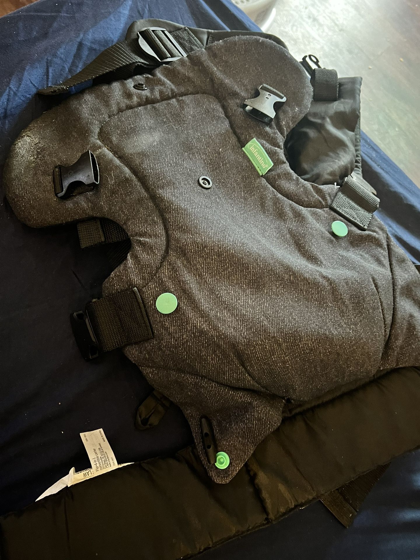 Infantino baby carrier