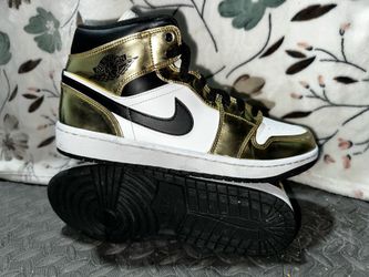 Jordan Air Jordan 1 Mid SE Metallic Gold Black White Men's