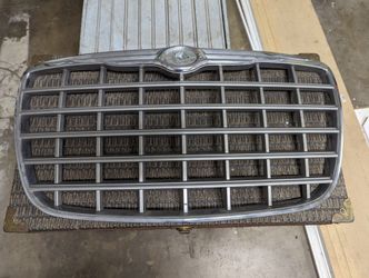2005-07 Chrysler 300 Touring Grill & Badges