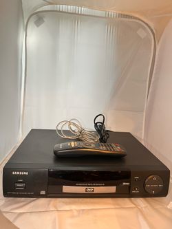 Early 2000s Vintage Samsung DVD/Video CD/ CD player with REMOTE