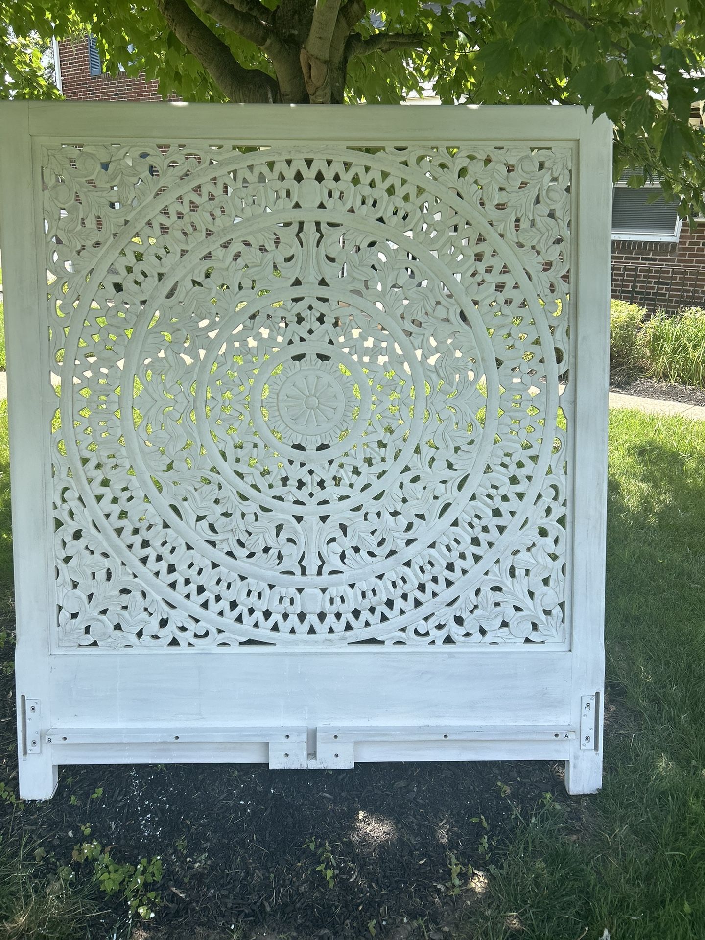 Beautiful Carved White Queen Size Bed Frame with Headboard