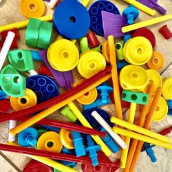 Tinker Toy Retro Style 100 Pieces