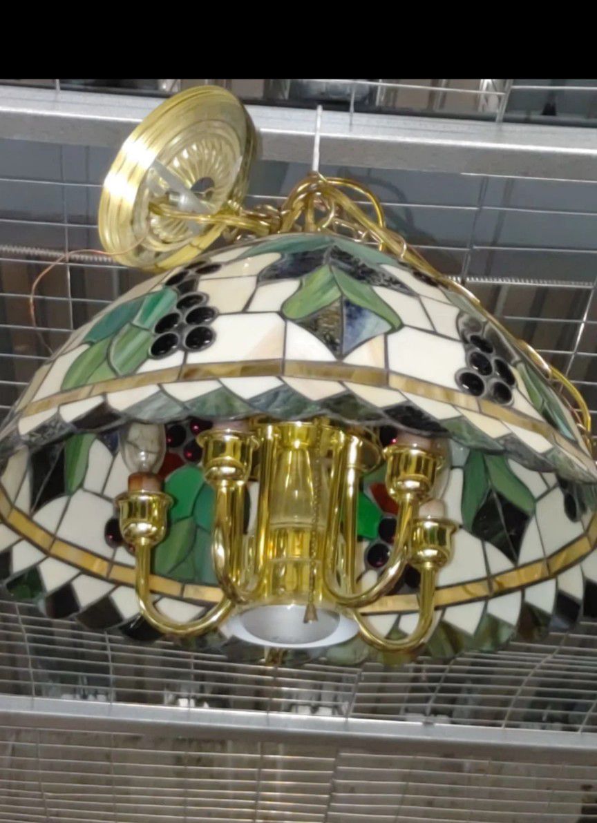 Stained glass hanging lamp no cracks or chips