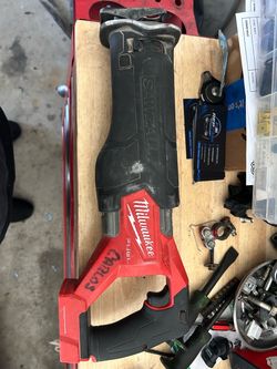 Milwaukee m18 fuel sawzall