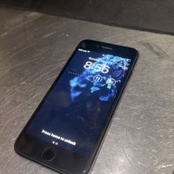 【For Sale】iPhone SE 3rd Gen (2022) – Unlocked – Like New 9.9/10
