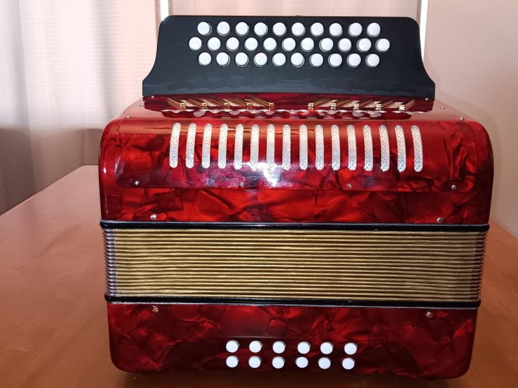 31 Button Accordion