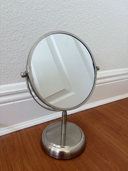 Double-Sided Makeup Mirorr