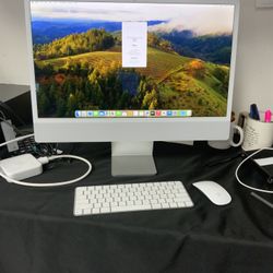Apple iMac 24 Inch M3 8 GB Ram 256GB SSD All In One Desktop Computer