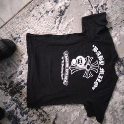 Selling and trading bape x chrome . Size s