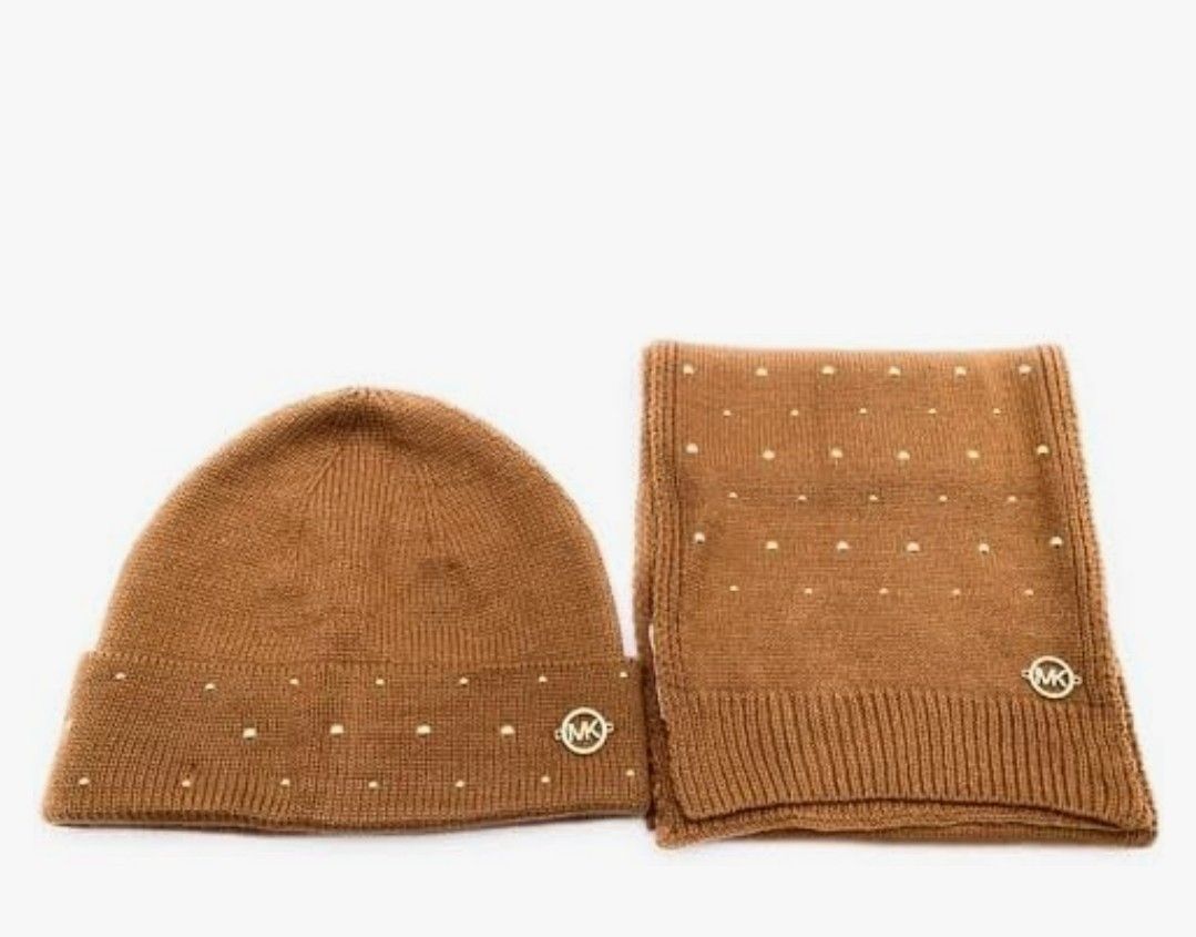 Michael Kors Ladies Beanie And Scarf Set 