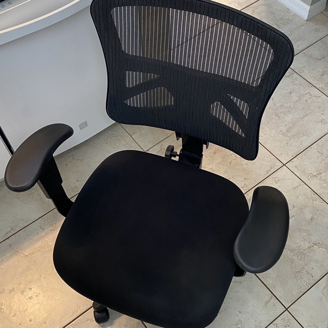 Ergonomic Adjustable  Office Chair 