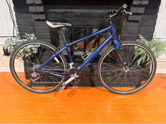 Cannondale Quick Hybrid Bike - Medium Frame