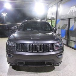 2019 Jeep Grand Cherokee Laredo E 