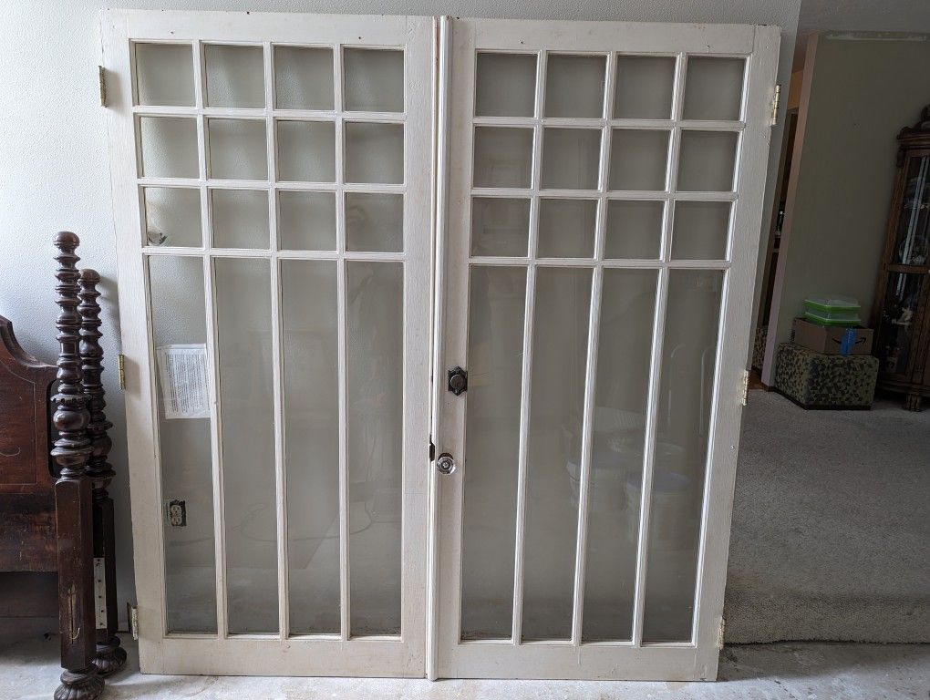 1925 - 72"W x 78"H x 1 3/4" Oak Doors