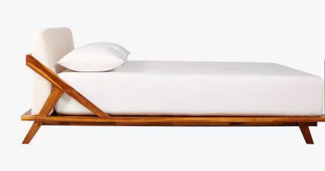 Drommen Acacia Wood Platform King Bed