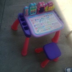 Touch And Learn Activity Desk Deluxe