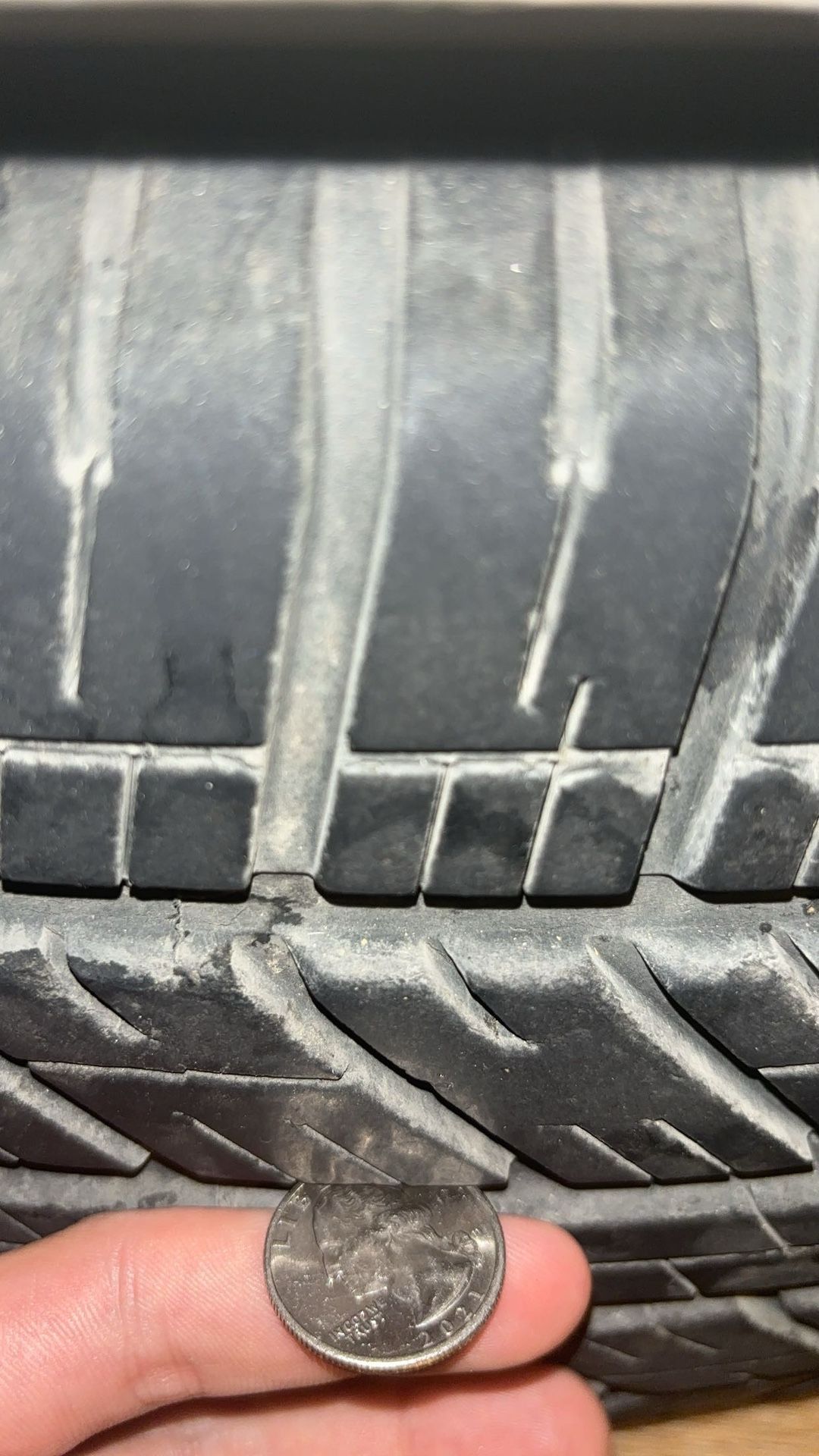 2   ( 265/75/R16 ) Tires