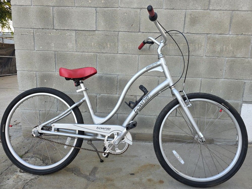 Townie 24 Inch Bicycle