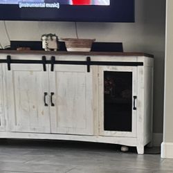 Farmhouse Tv Stand