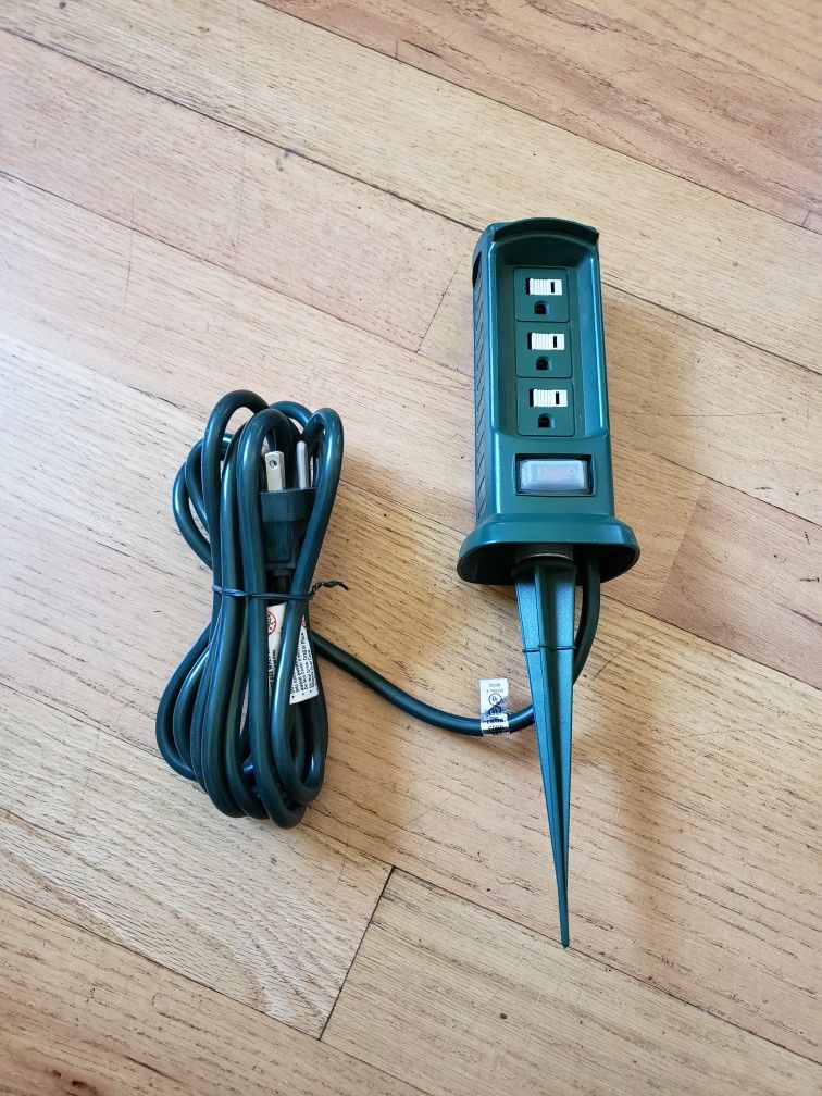 Outdoor Power Cord with Stake