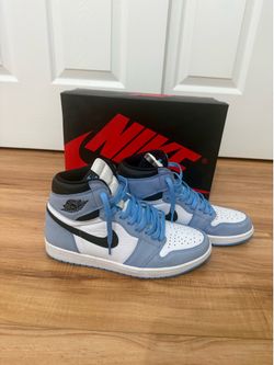 Jordan 1 Retro University Blue