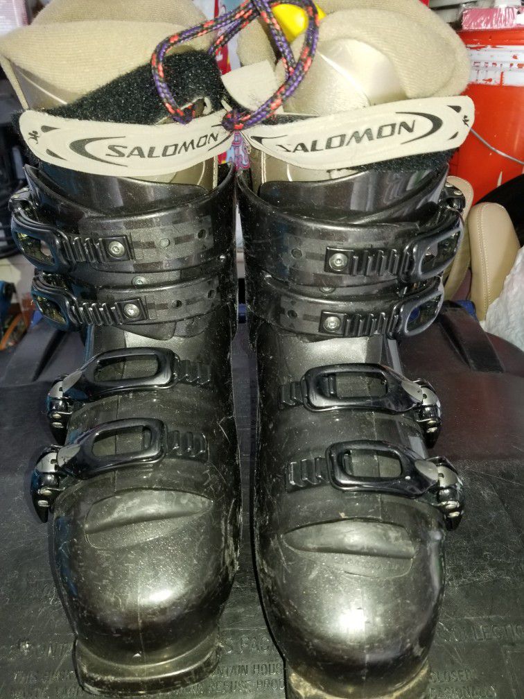 Salomon performa 4.0 ski boots