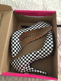 Shiek black and white heels