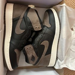 DS Jordan 1 Palomino Men’s Size 8, 10.5, And 12