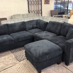New 99x99 Black Sectional Couch With Ottoman / Free Delivery 